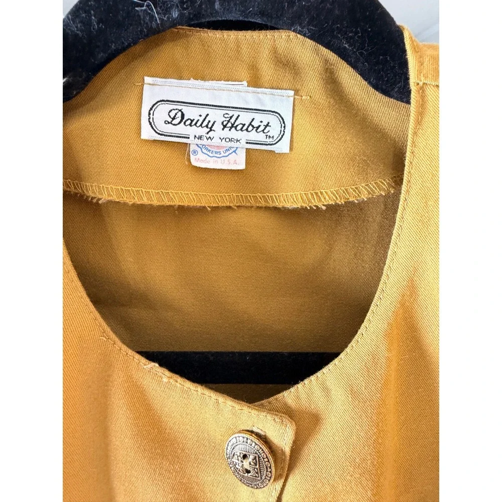 Designer Cropped Jacket Womens Size 3 Yellow Excellent Vintage 80s Crest Button‎